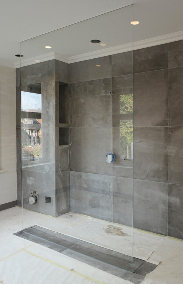 Glazen douchewand kopen voor in uw badkamer? Aart Bouman