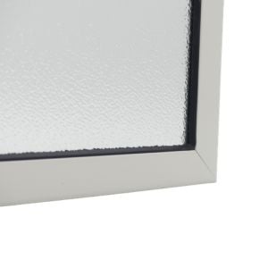 close up van voorzetraam met crepi glas